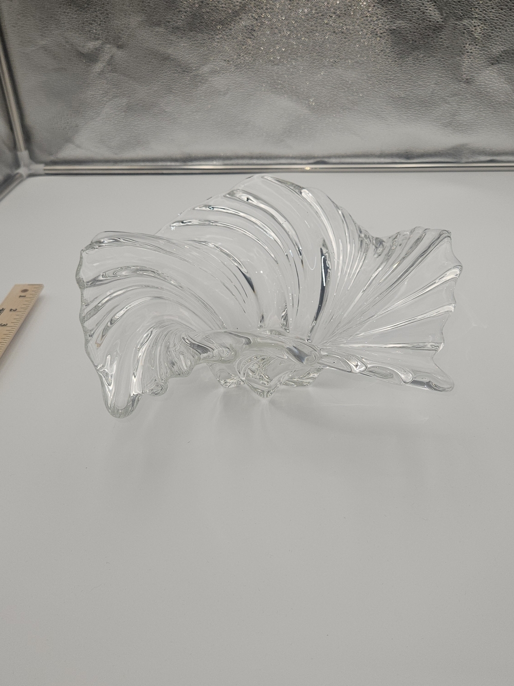 Mikasa Clear Swirl Sculpted Glass Centerpiece Bowl